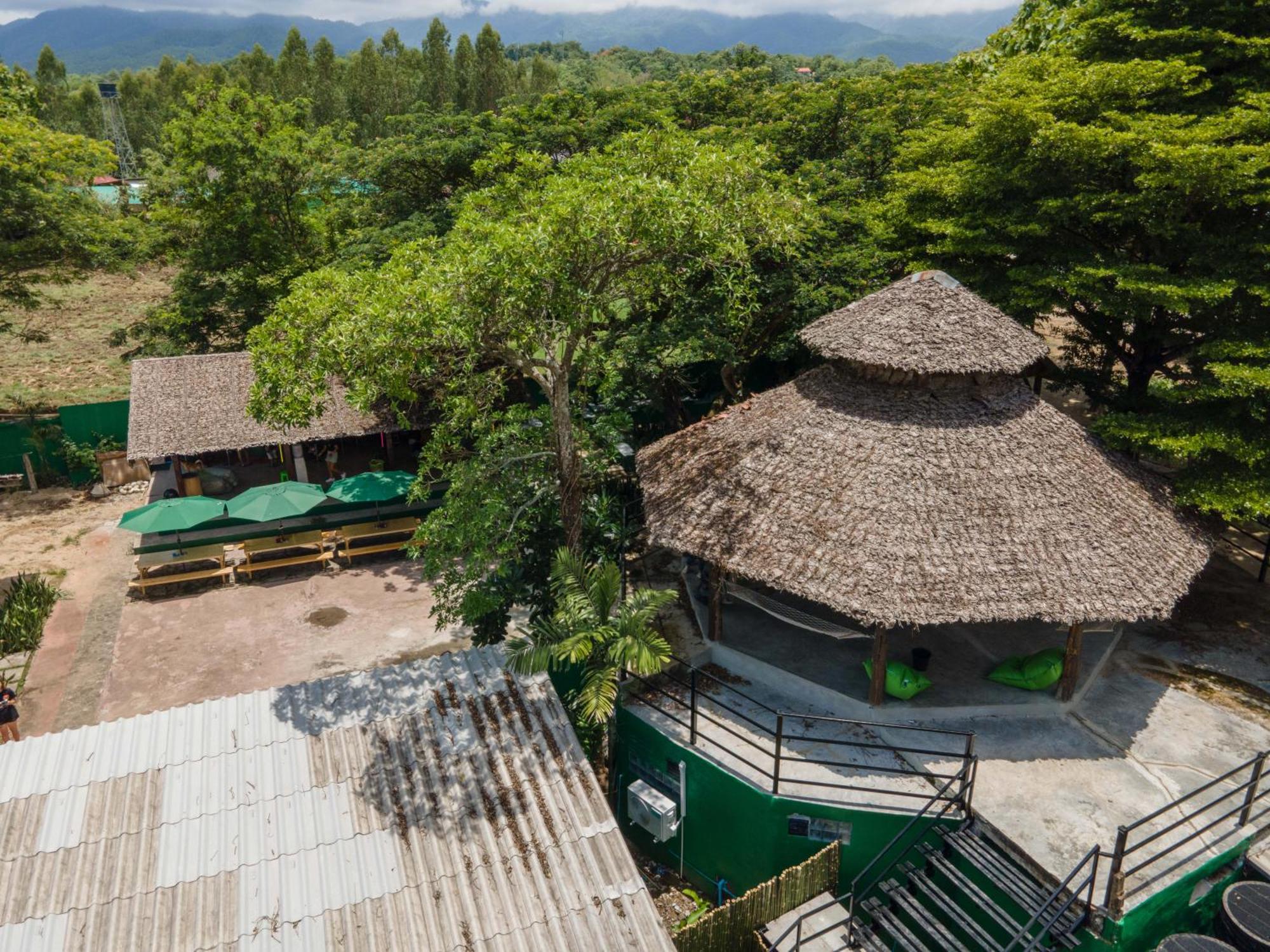 Misfits Hostel Pai Bagian luar foto